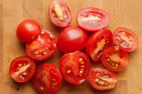گوجه فرنگی قرمز تازه رسیده آبدار